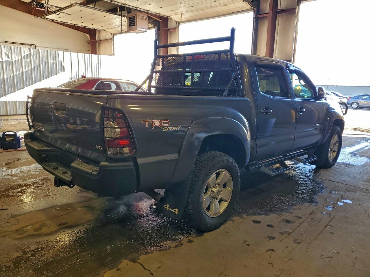 Toyota Tacoma Double Cab Image 2