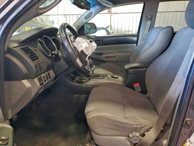 Toyota Tacoma Double Cab Image 9