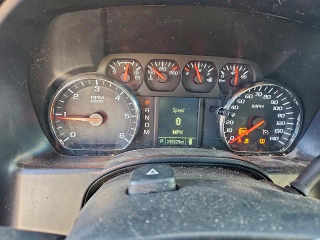 Chevrolet Silverado K1500 Image 8