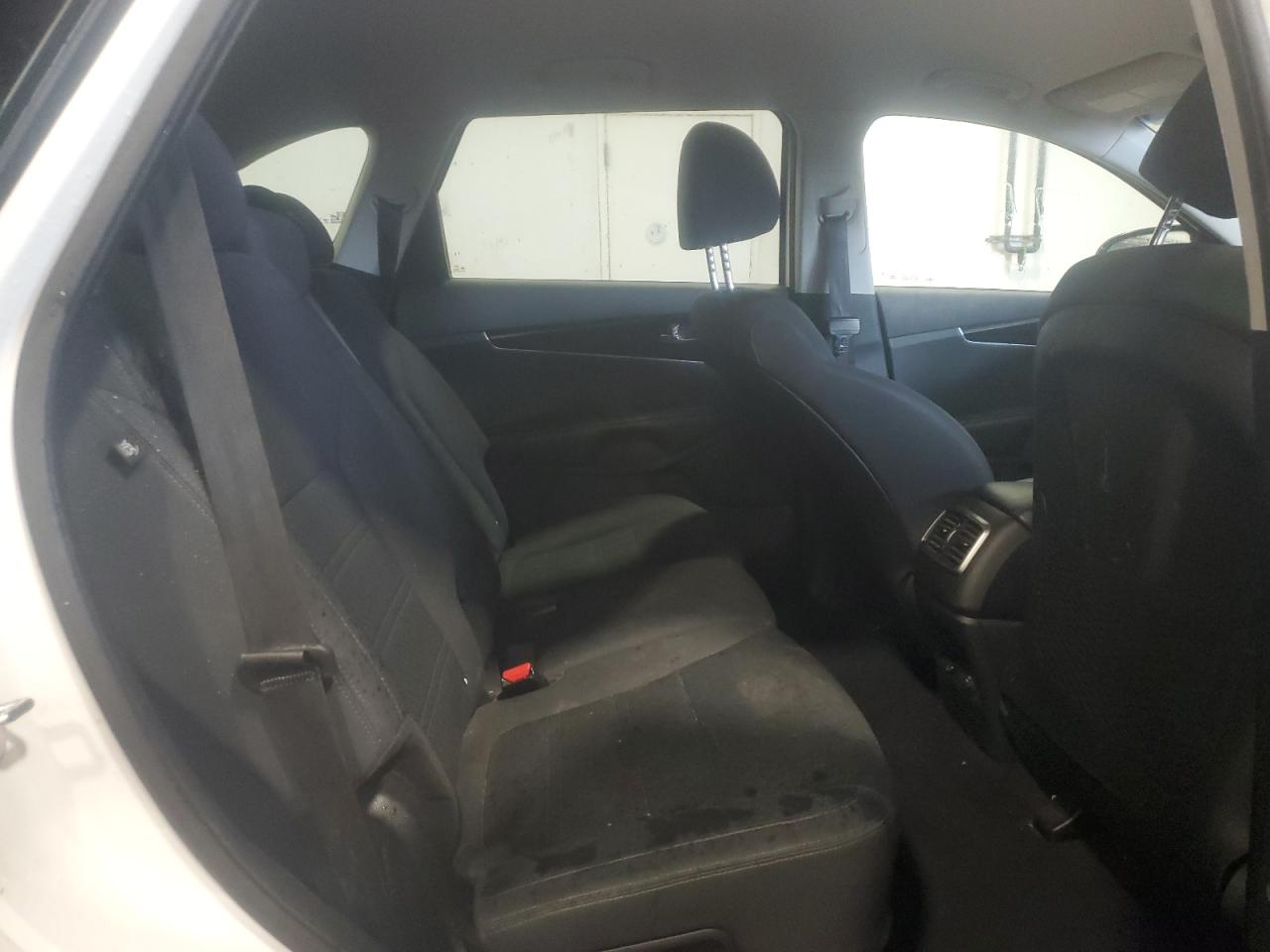 Kia Sorento Lx Image 2