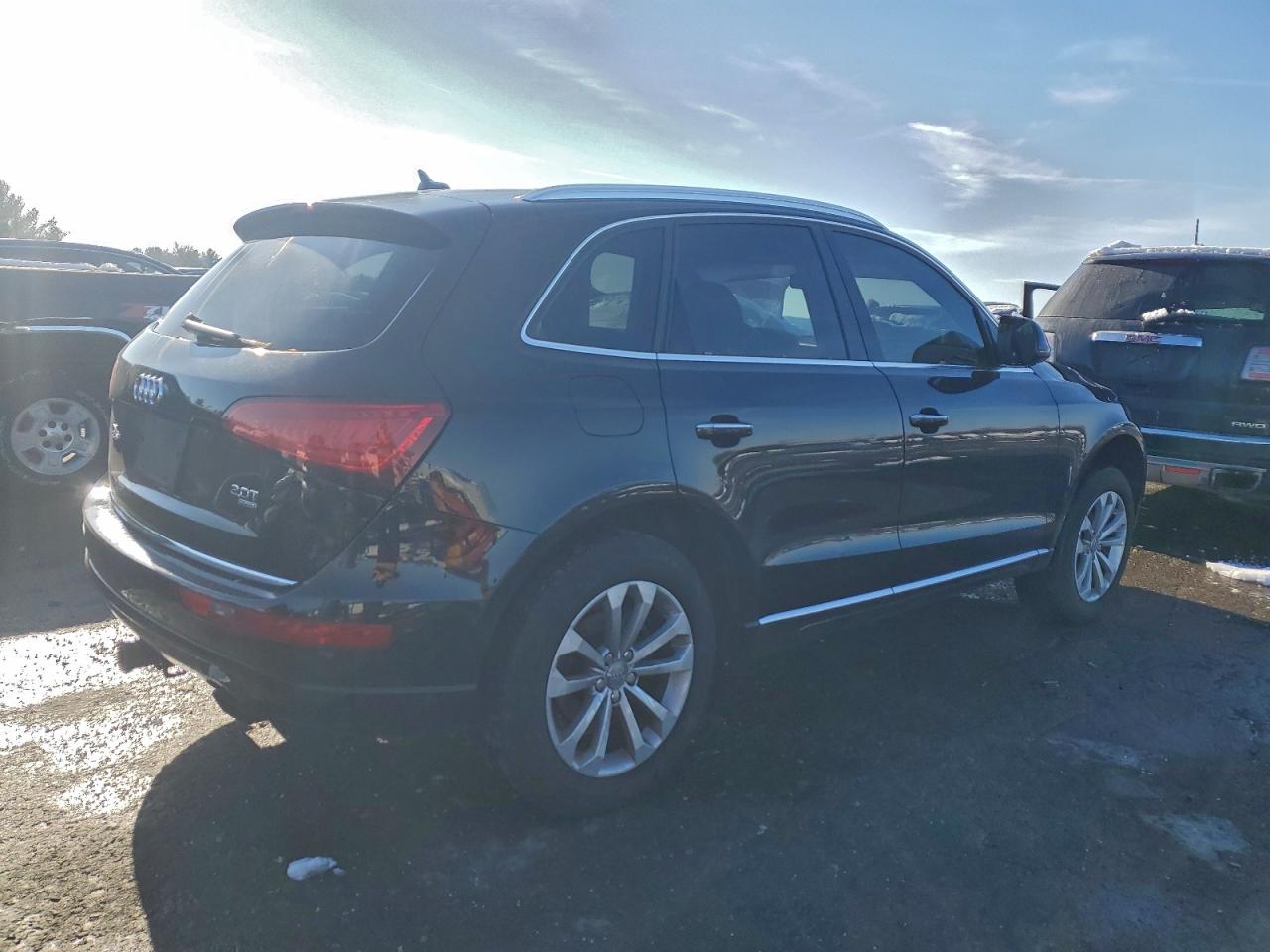 Audi Q5 Premium Plus Image 12