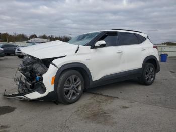  Salvage Kia Seltos