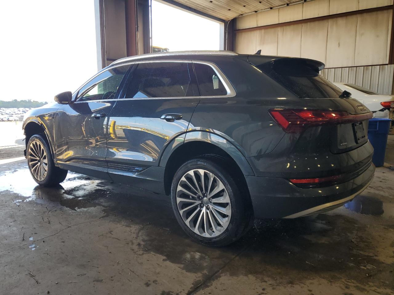 Audi e-tron Prestige Image 2