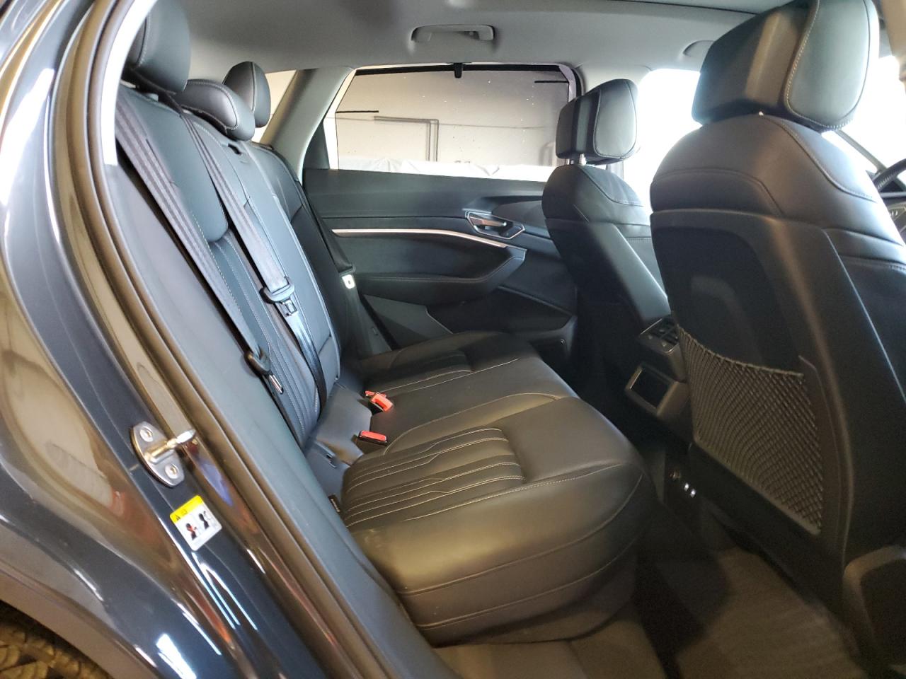 Audi e-tron Prestige Image 14