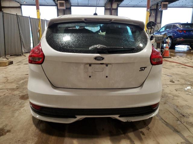 Ford Focus St Image 11