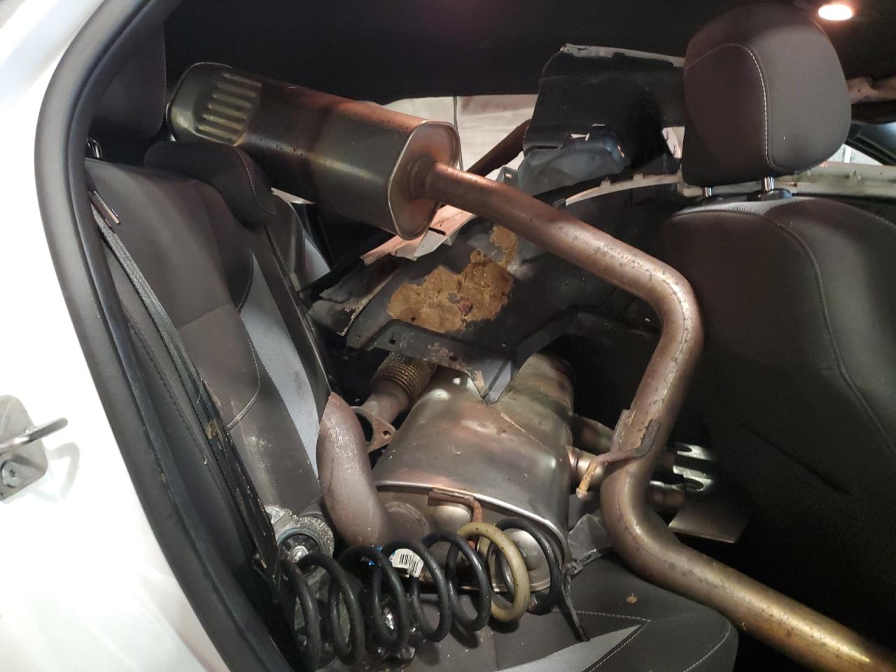 Ford Focus St Image 8