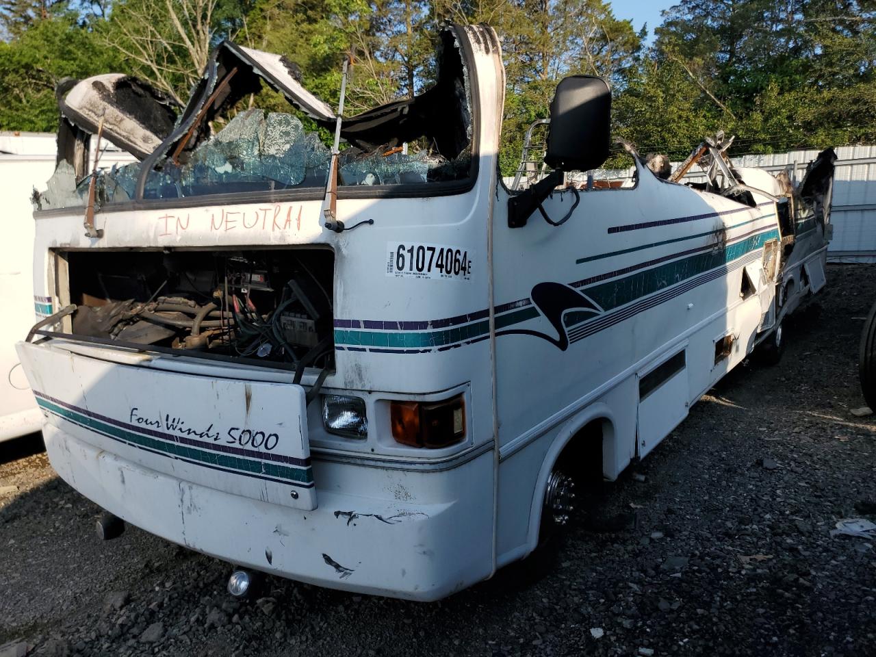 Four Winds Camper Super Duty Image 6