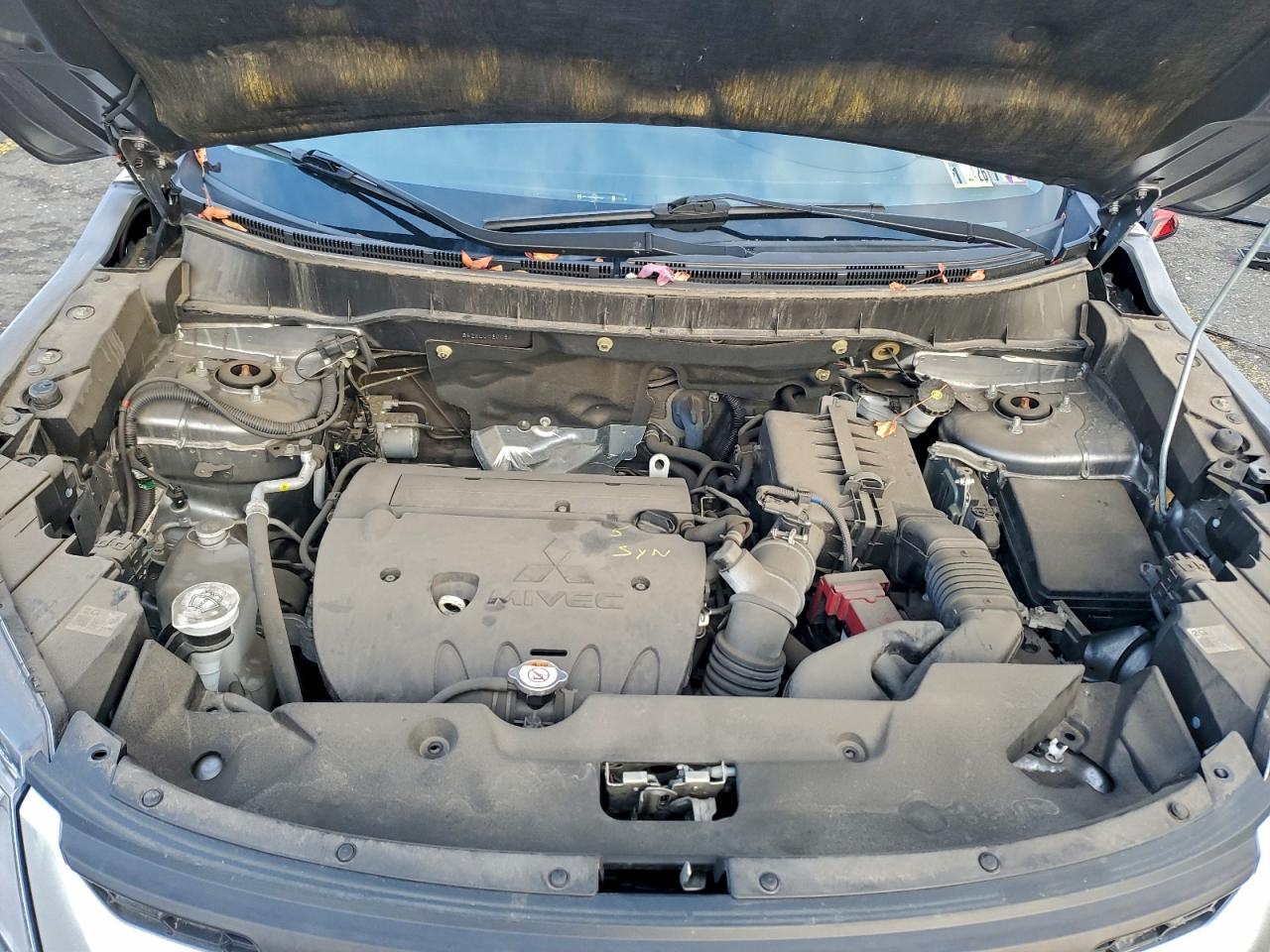 Mitsubishi Outlander Es Image 8