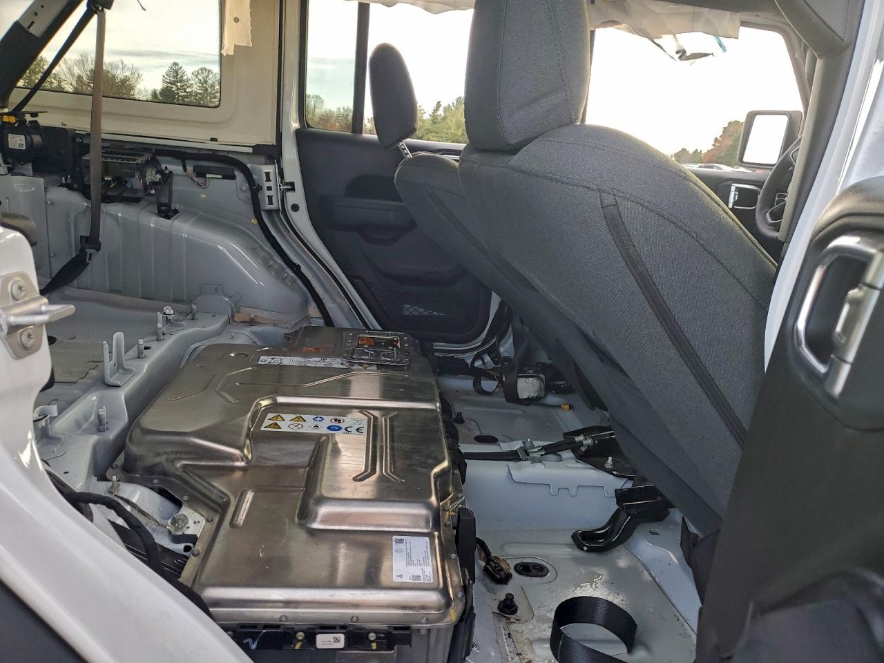 Jeep Wrangler Sport 4xe Image 6