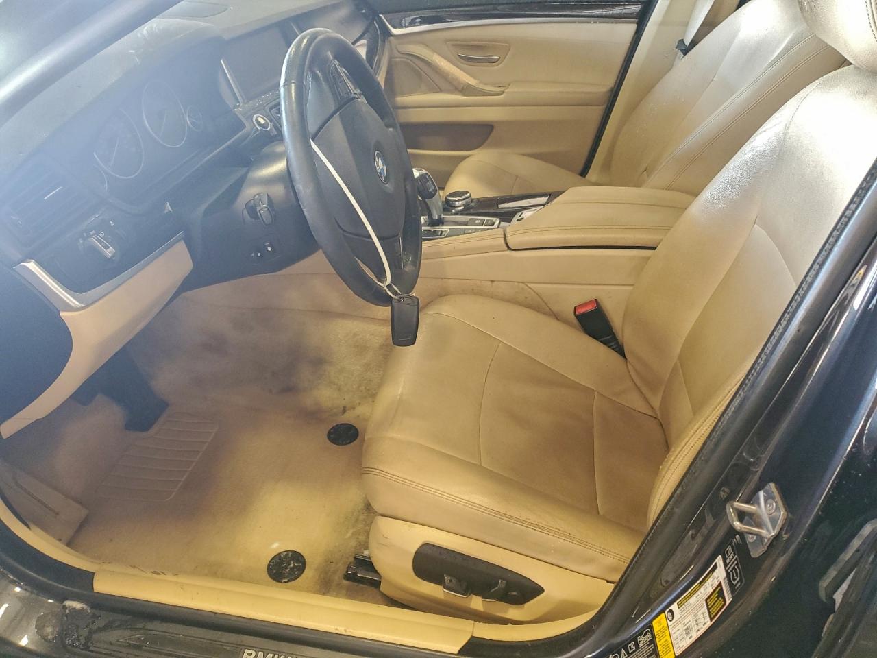 BMW 5 Series Xi Image 8