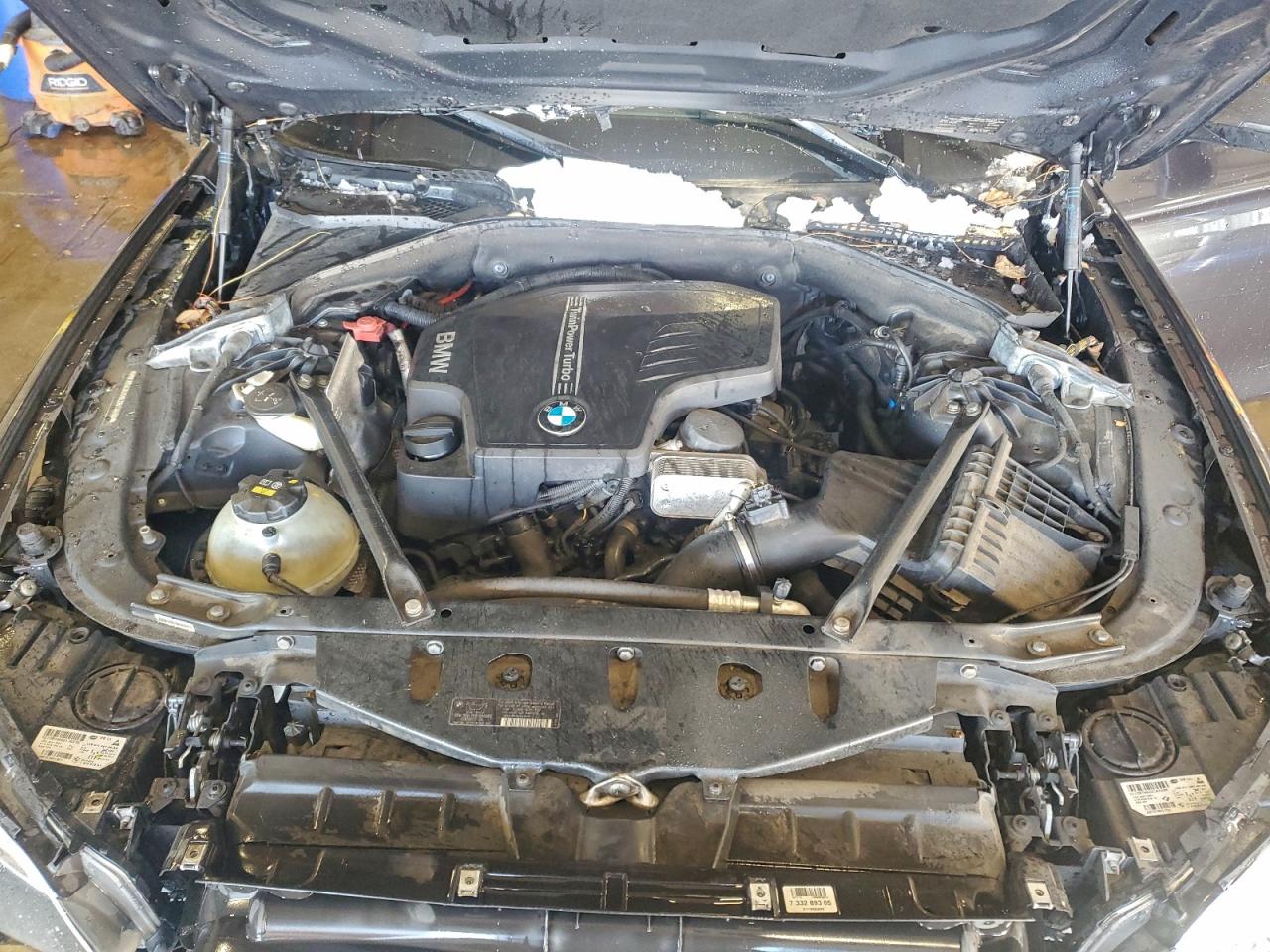 BMW 5 Series Xi Image 10