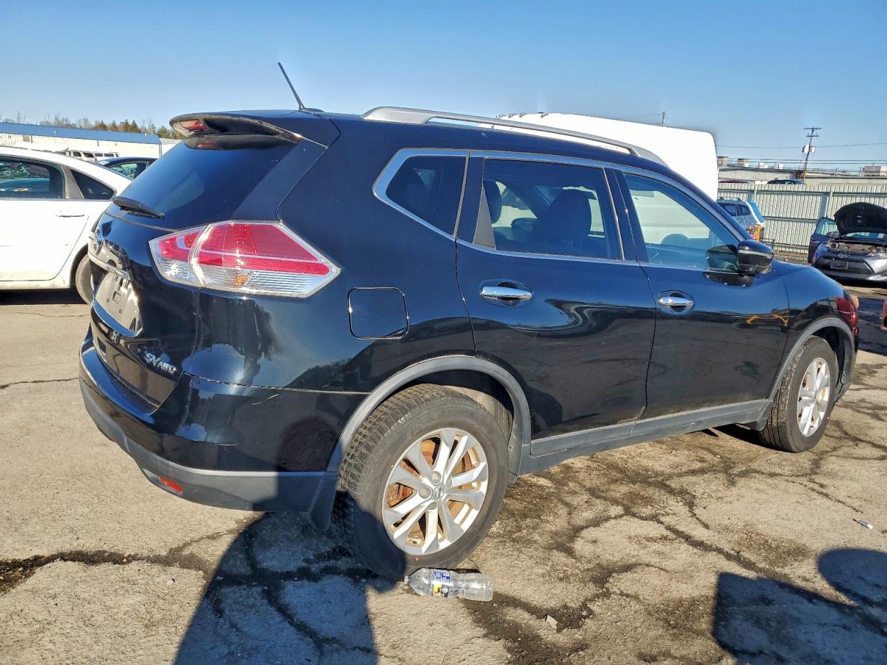 Nissan Rogue S Image 3