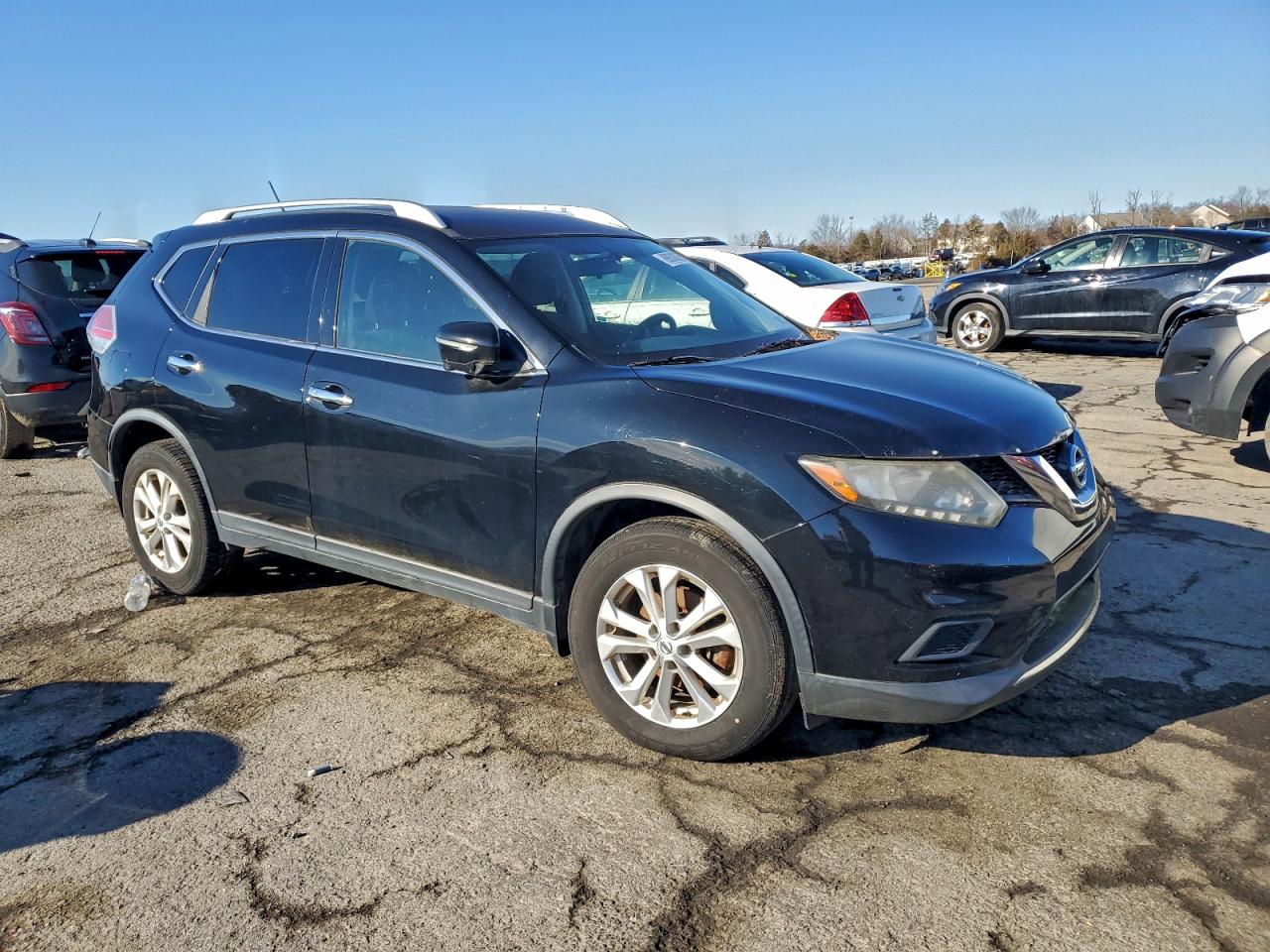 Nissan Rogue S Image 2