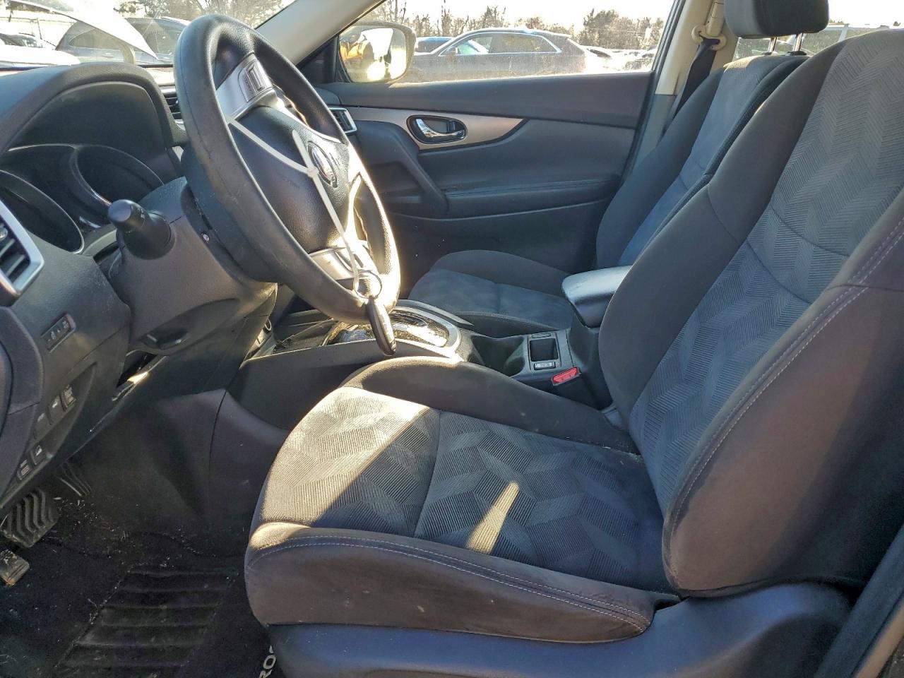 Nissan Rogue S Image 5