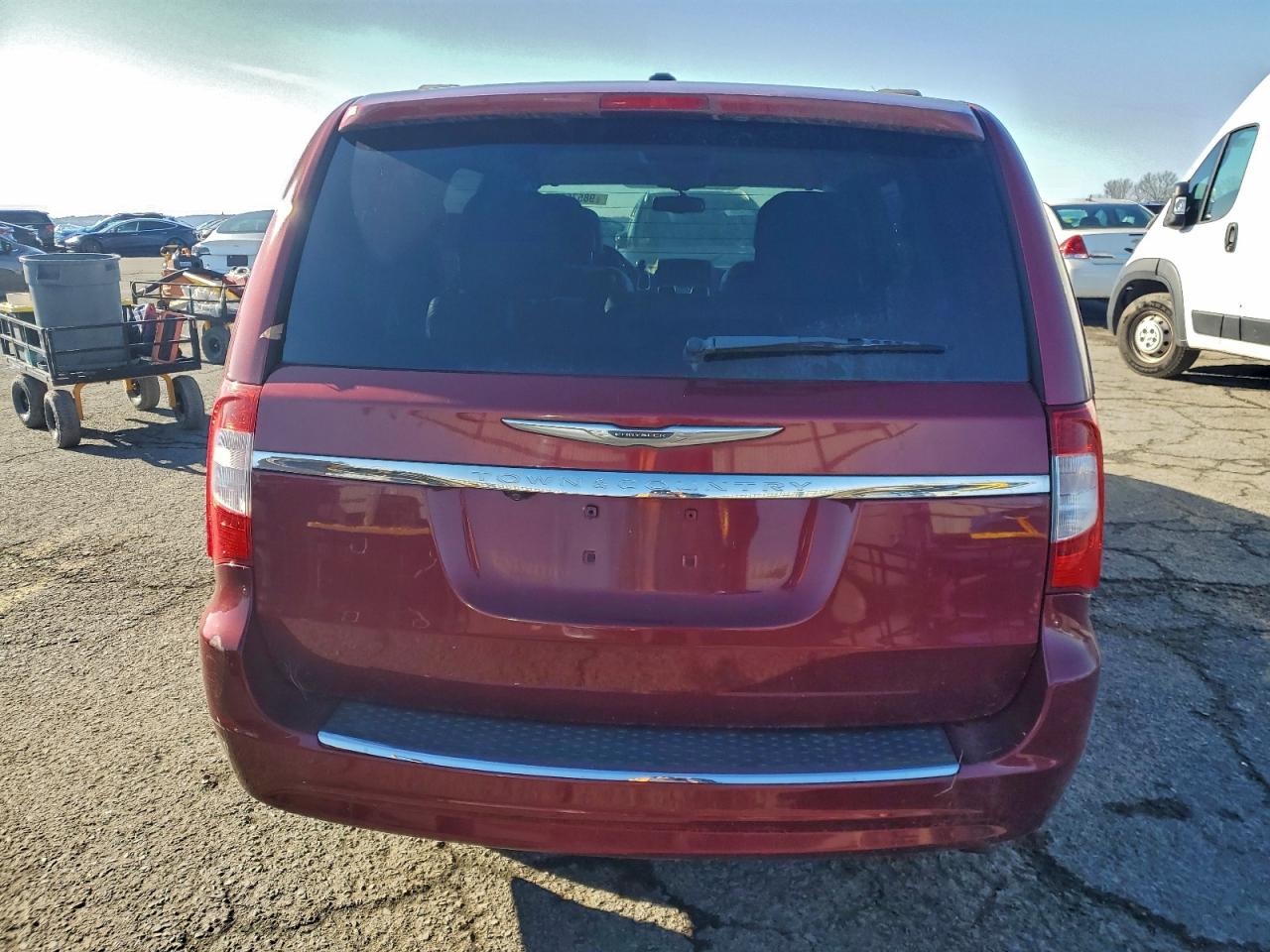 Chrysler Minivan Touring Image 9