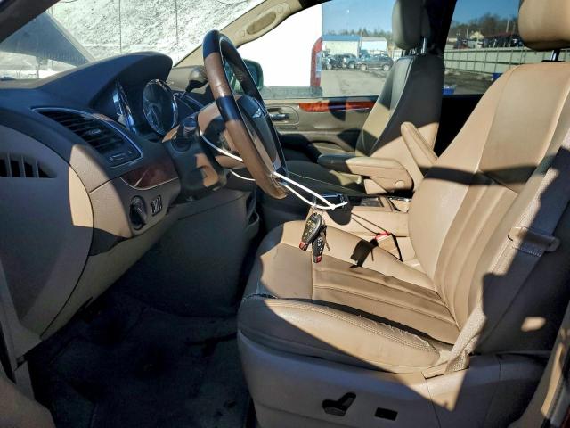 Chrysler Minivan Touring Image 10