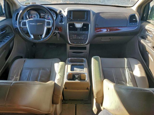 Chrysler Minivan Touring Image 7