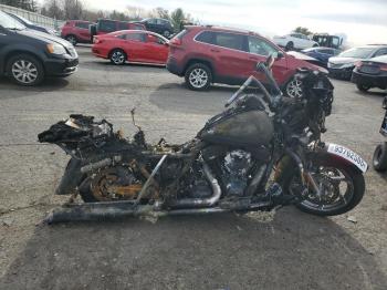  Salvage Harley-Davidson Fl