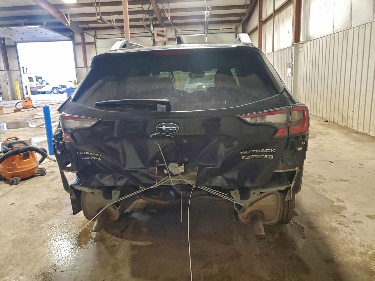 Subaru Outback Touring Image 3