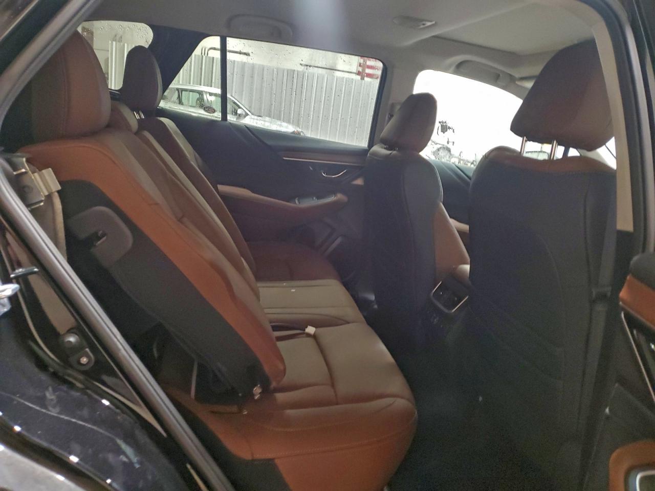 Subaru Outback Touring Image 12