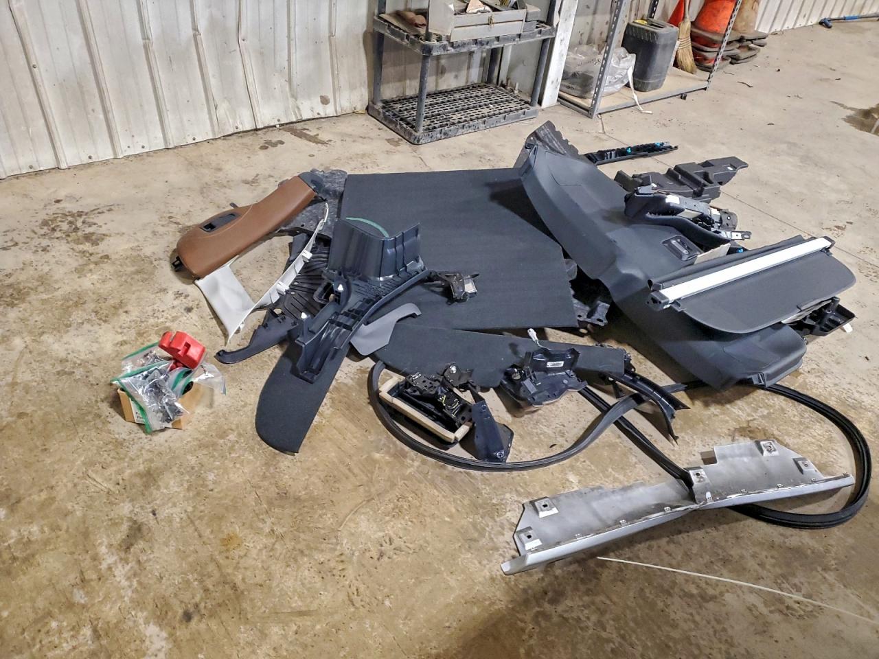 Subaru Outback Touring Image 8