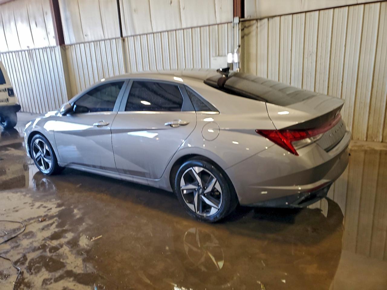 Hyundai ELANTRA Sel Image 5