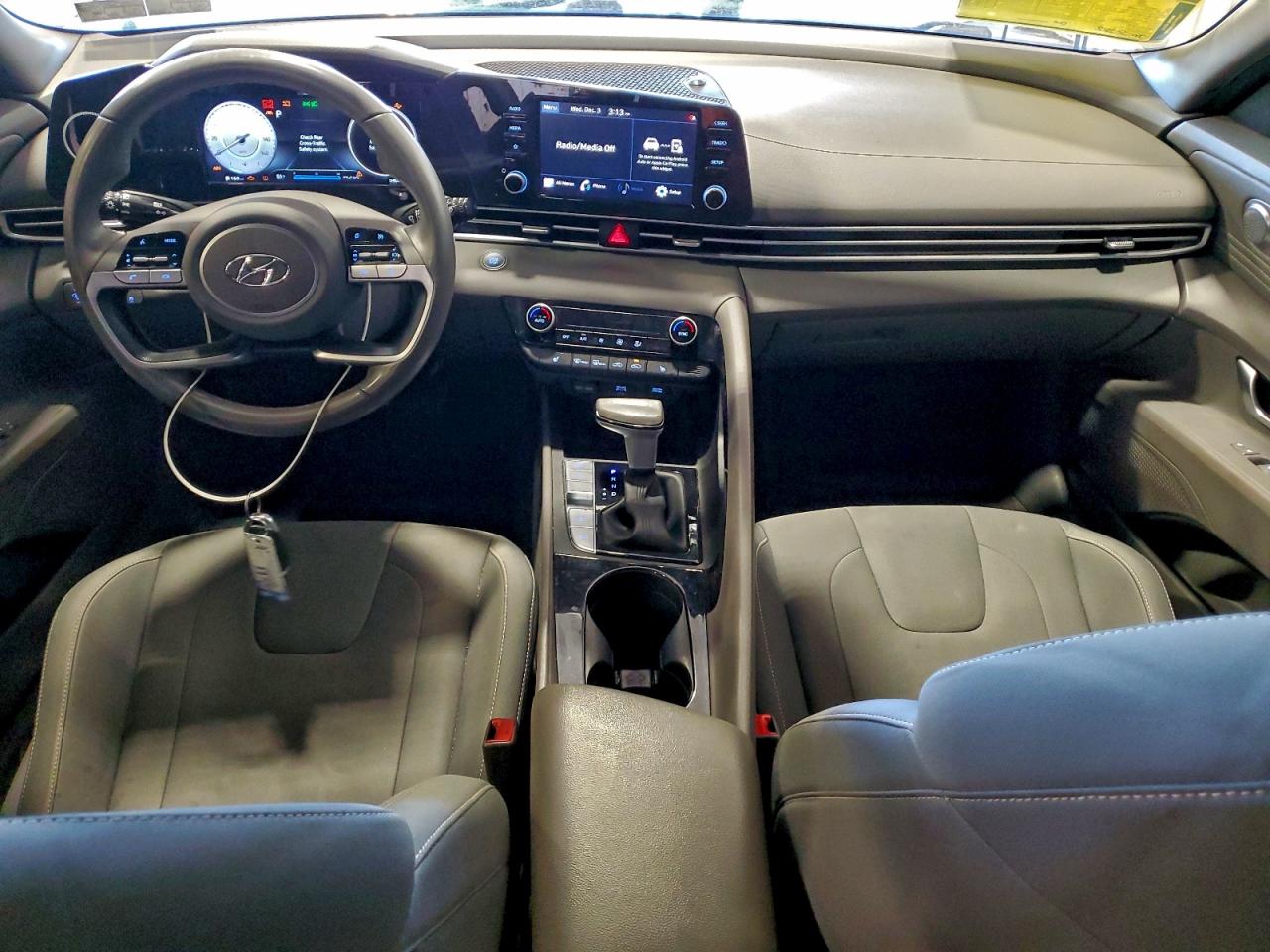 Hyundai ELANTRA Sel Image 10