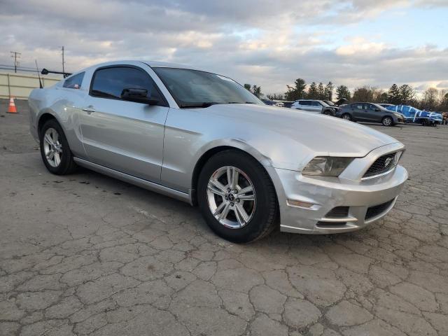 Ford Mustang Image 4