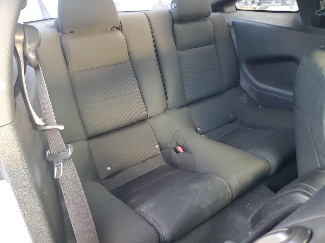 Ford Mustang Image 8