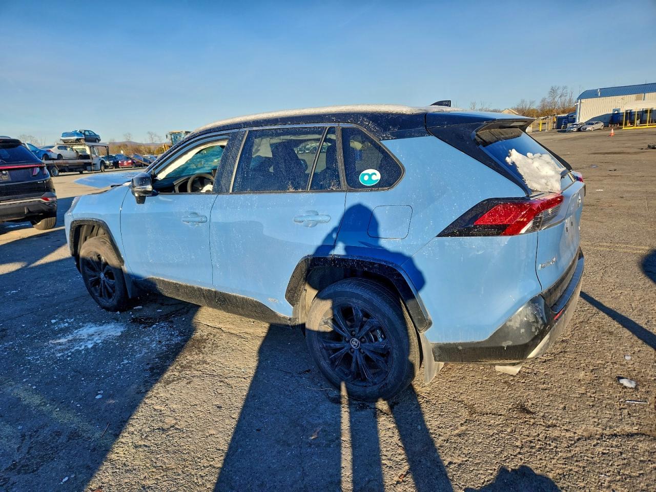 Toyota RAV4 Xse Image 3