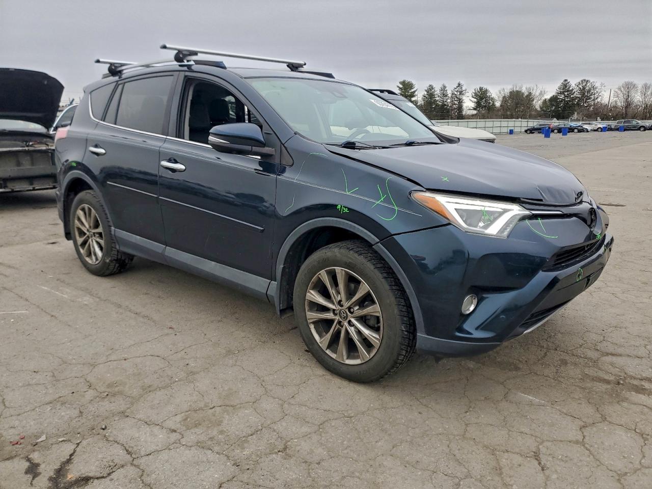 Toyota RAV4 Limited Image 2