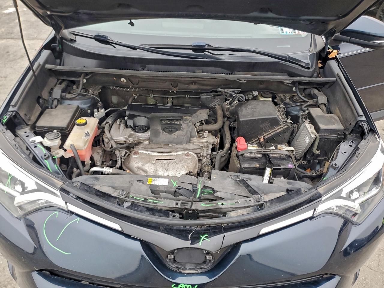 Toyota RAV4 Limited Image 8