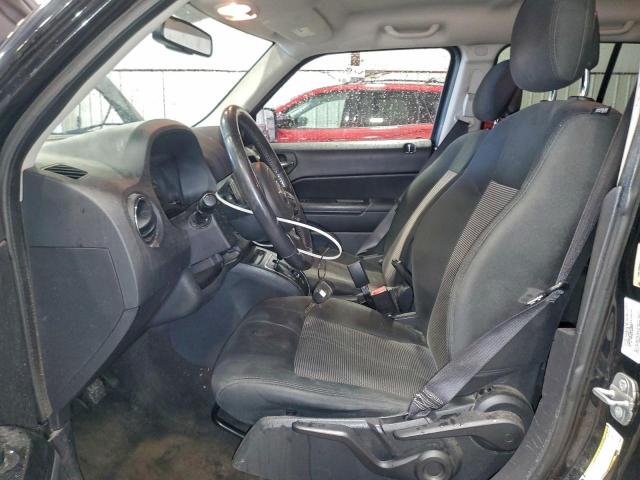 Jeep Patriot Latitude Image 12