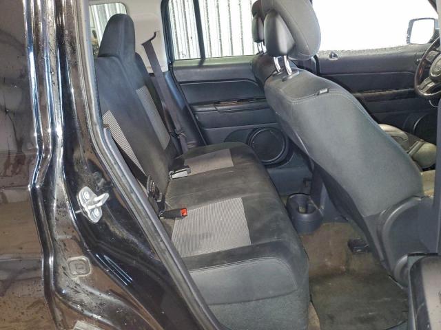 Jeep Patriot Latitude Image 10