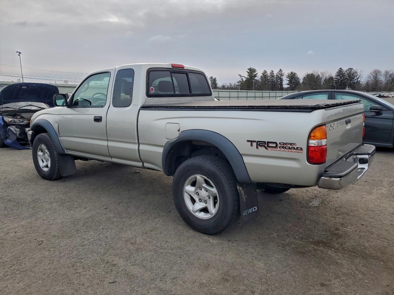 Toyota Tacoma Xtracab Image 2