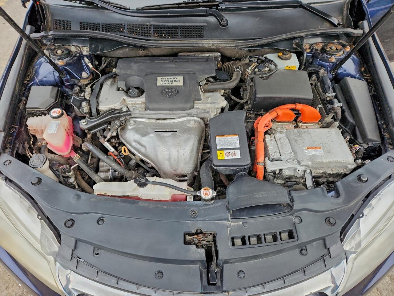 Toyota Camry Hybrid Image 9