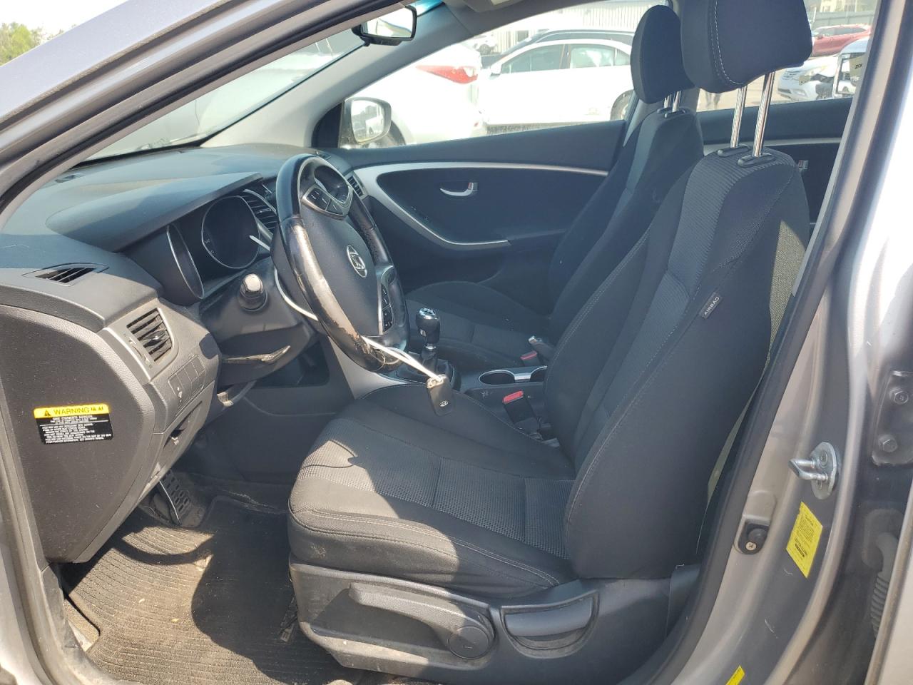 Hyundai ELANTRA Image 10