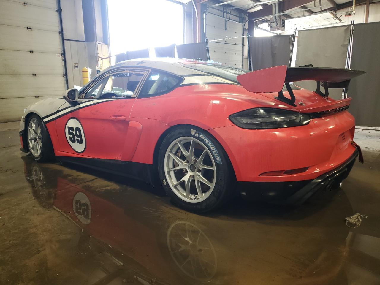 Porsche Cayman Image 4