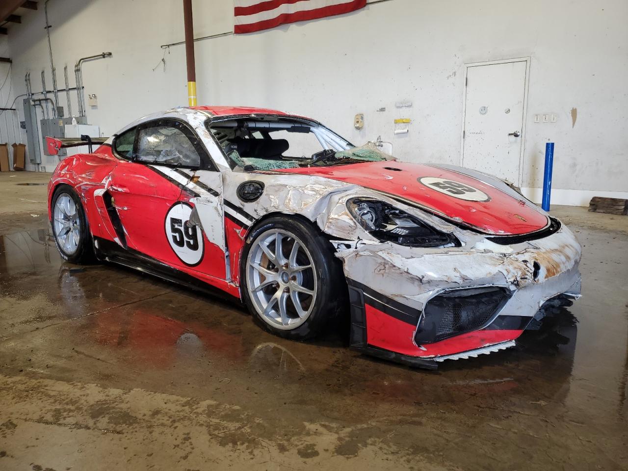 Porsche Cayman Image 6