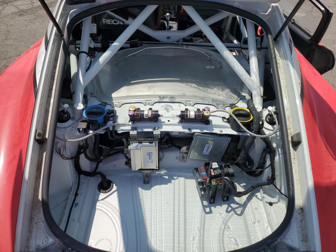 Porsche Cayman Image 12