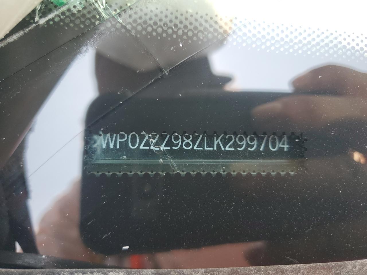 Porsche Cayman Image 8