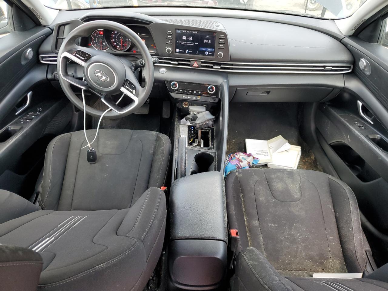 Hyundai ELANTRA Sel Image 3