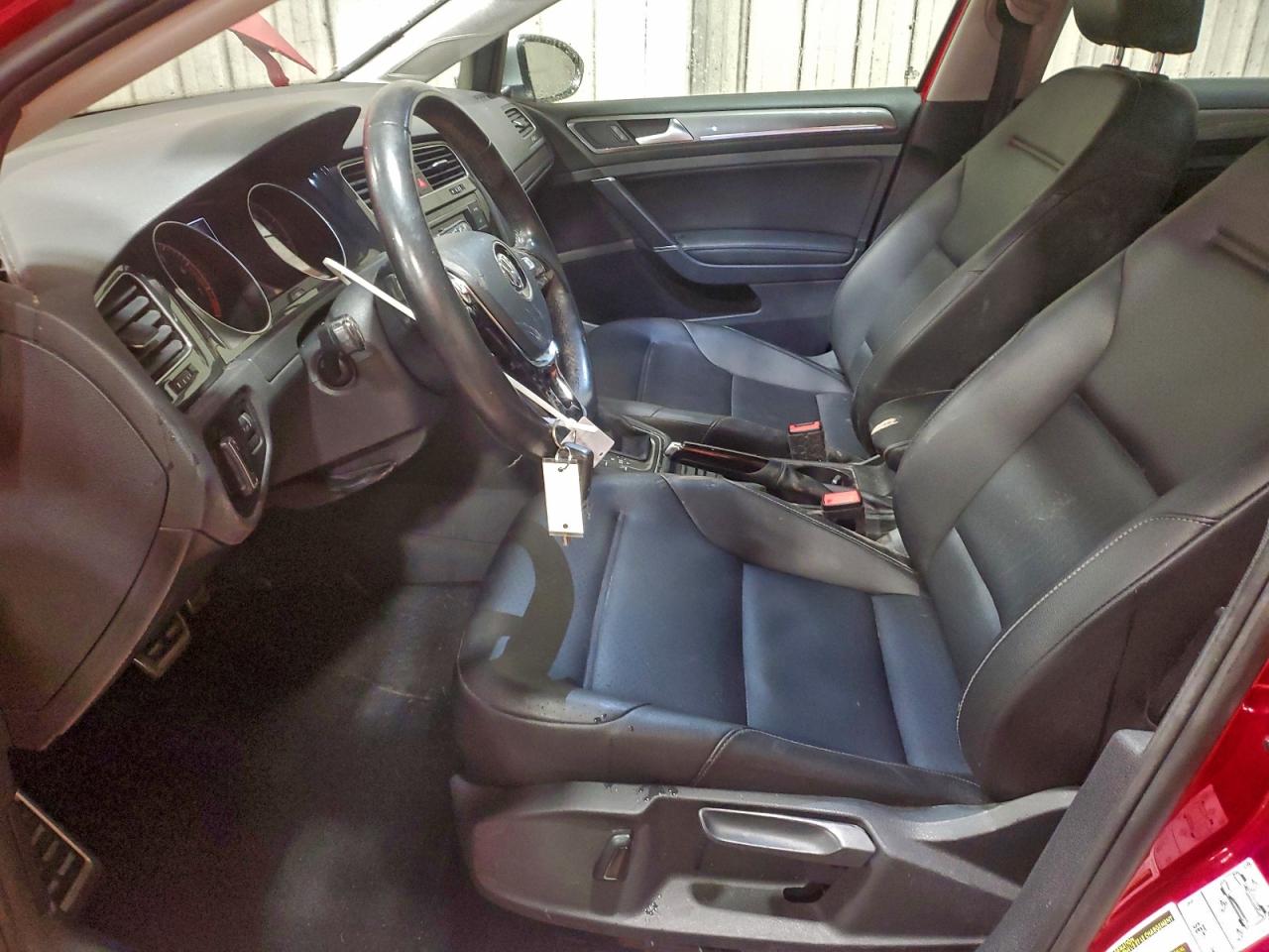 Volkswagen Golf S Image 10