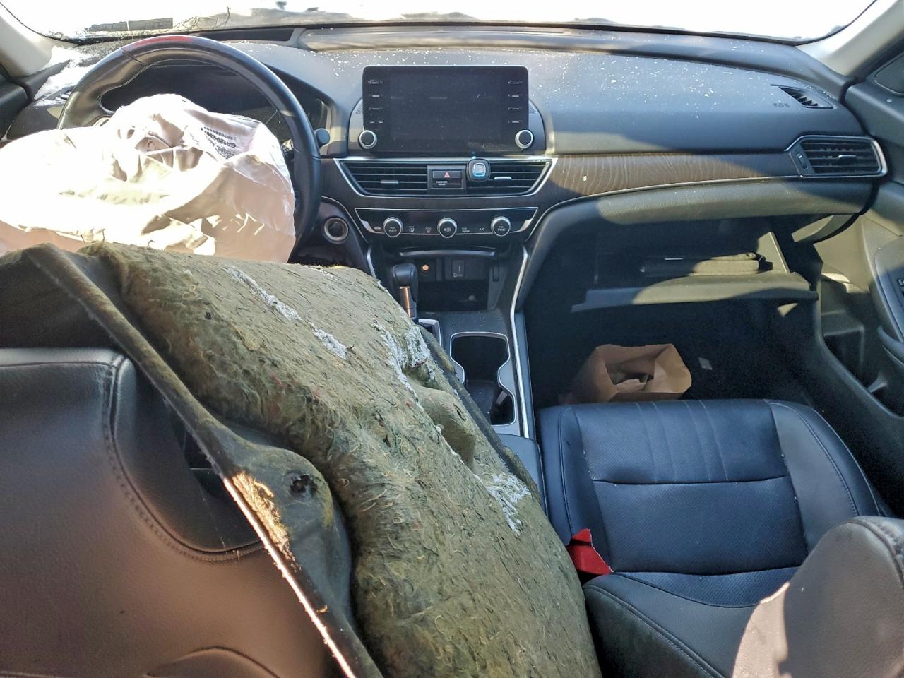 Honda Accord Touring Image 2