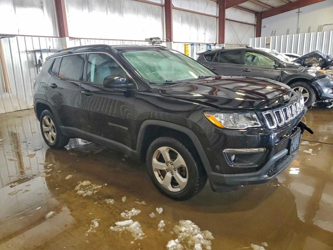 Jeep Compass Latitude Image 2