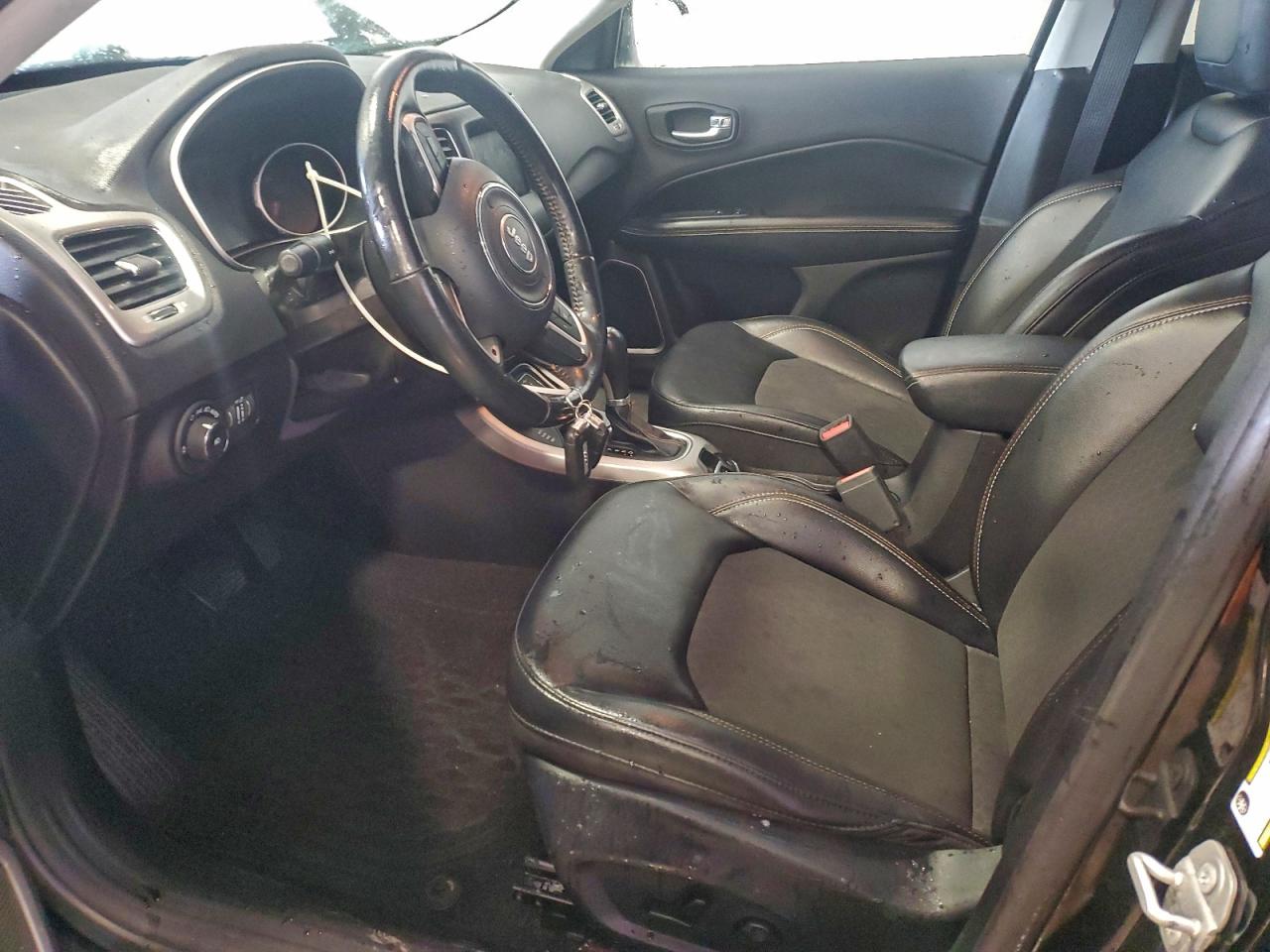 Jeep Compass Latitude Image 10