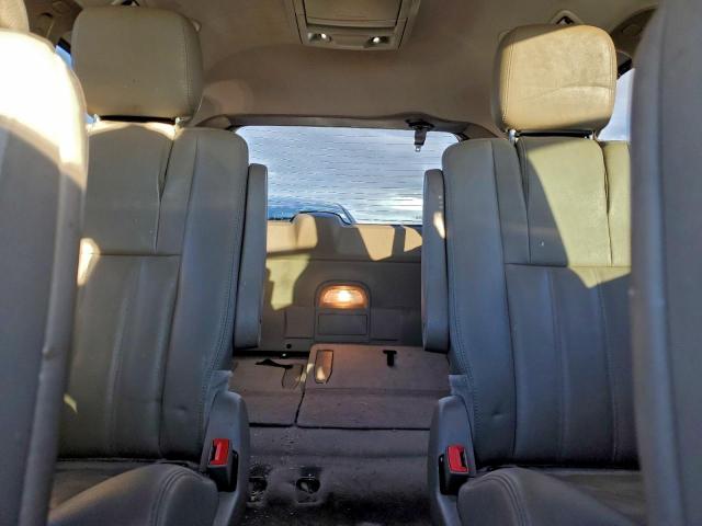 Chrysler Minivan Touring Image 2