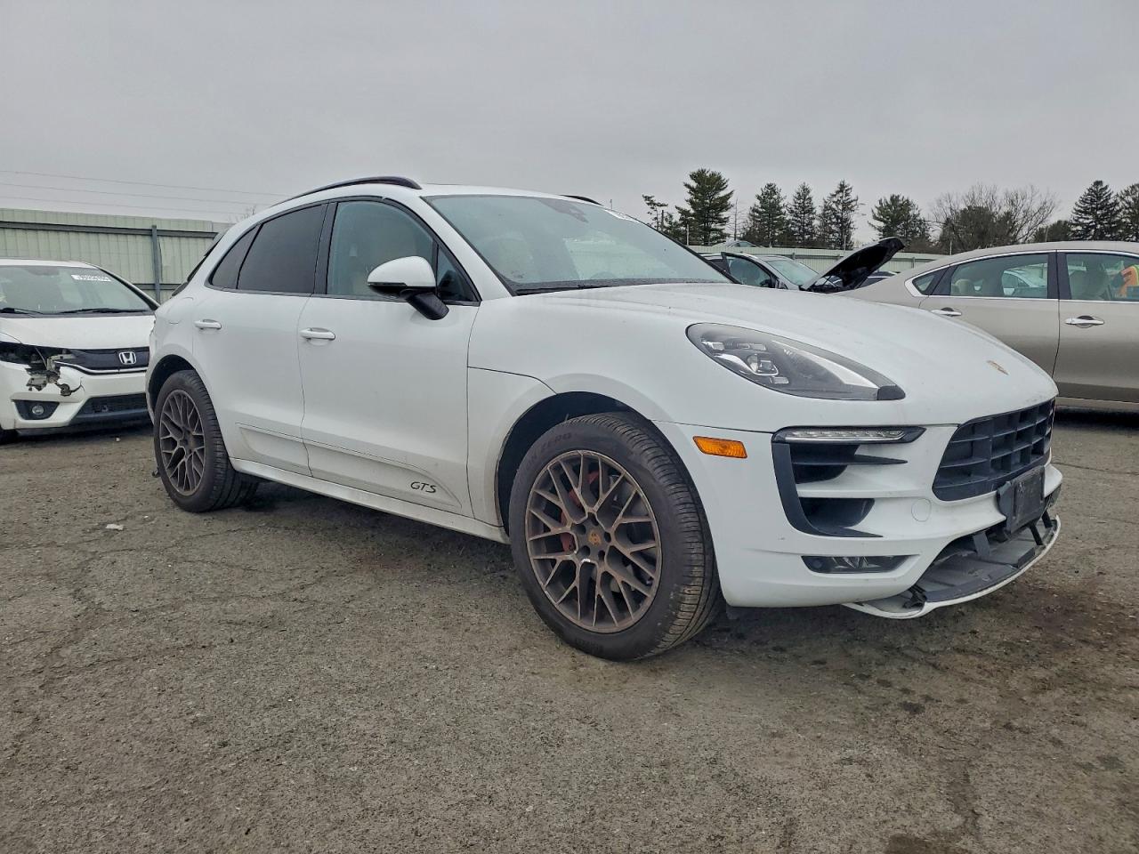 Porsche Macan Gts Image 2