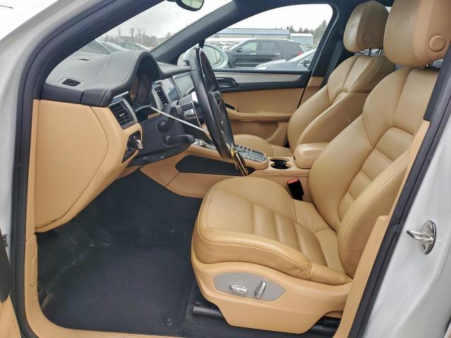 Porsche Macan Gts Image 5