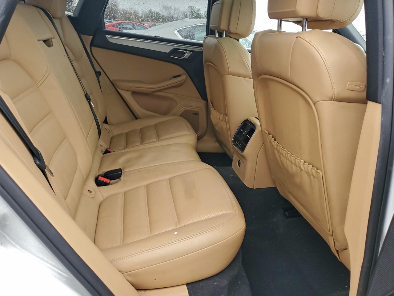 Porsche Macan Gts Image 9